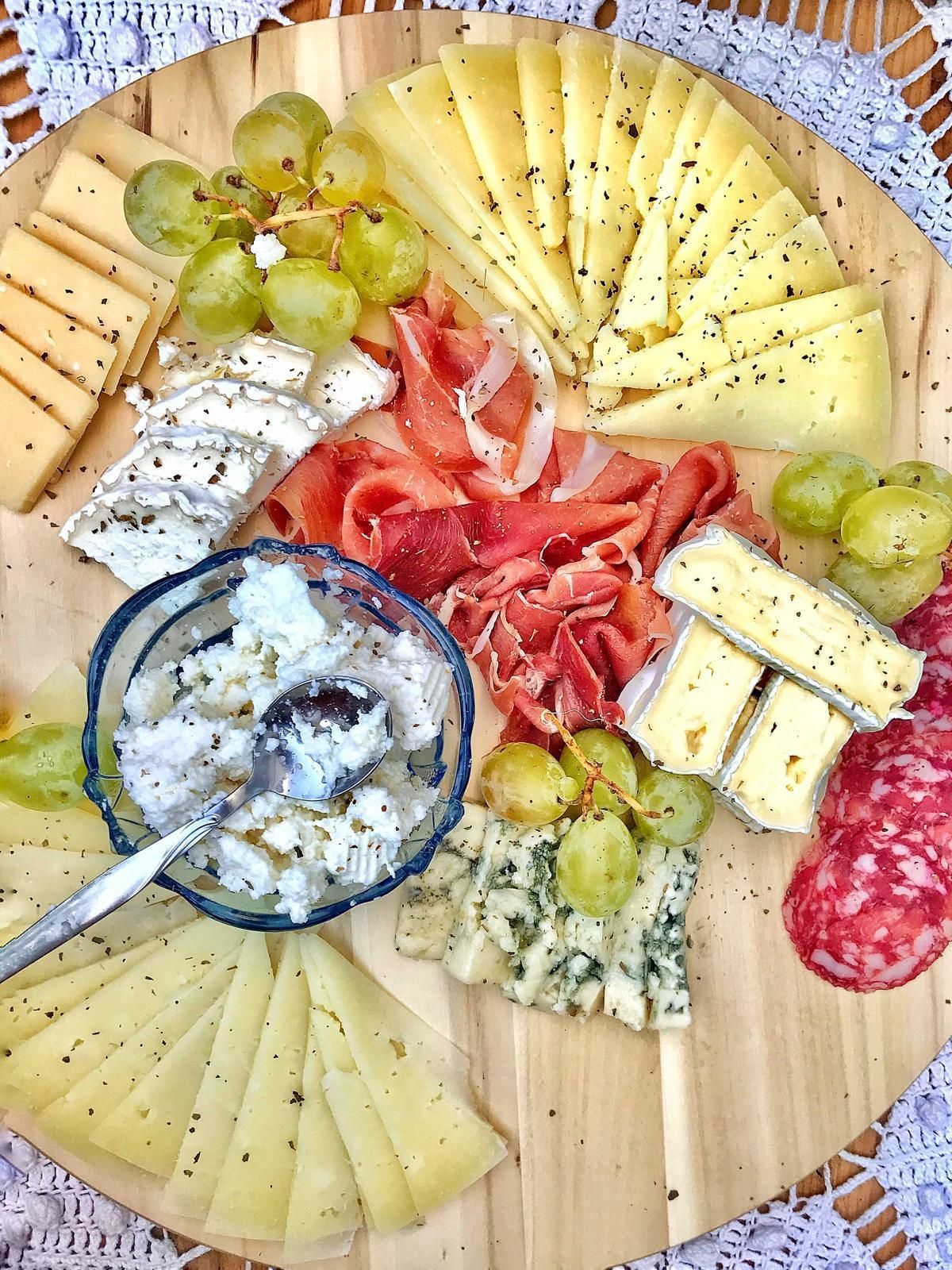 Tabua de queijos e enchidos, catering, charcuterie board