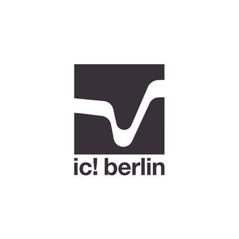 Een zwart-wit logo voor ic ! berlin met een witte v in een vierkant.
