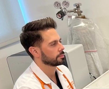 Photo of males scientist Dr 