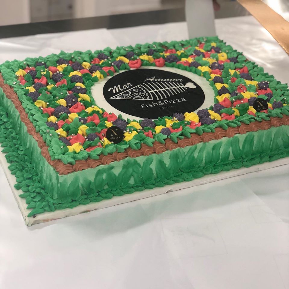 torta personalizzata per un ristorante di pesce