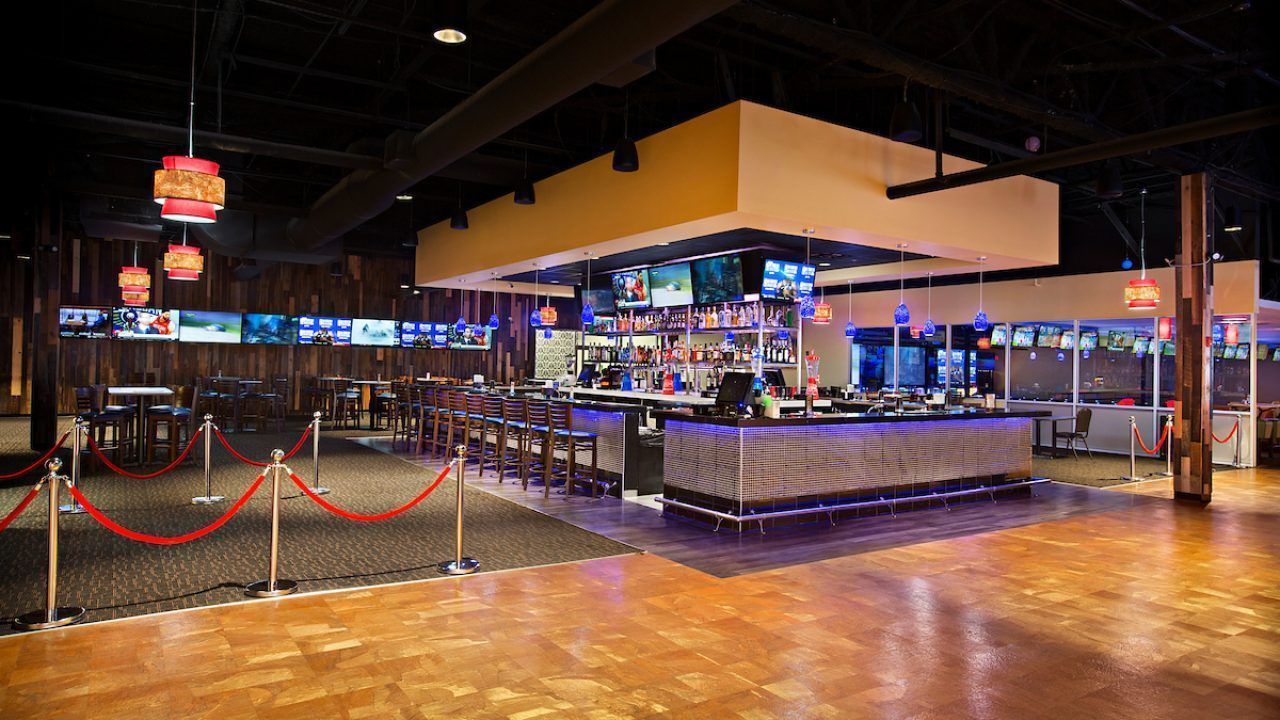 Stars and Strikes Family Entertainment Center  - Cumming, GA - Potts Towing