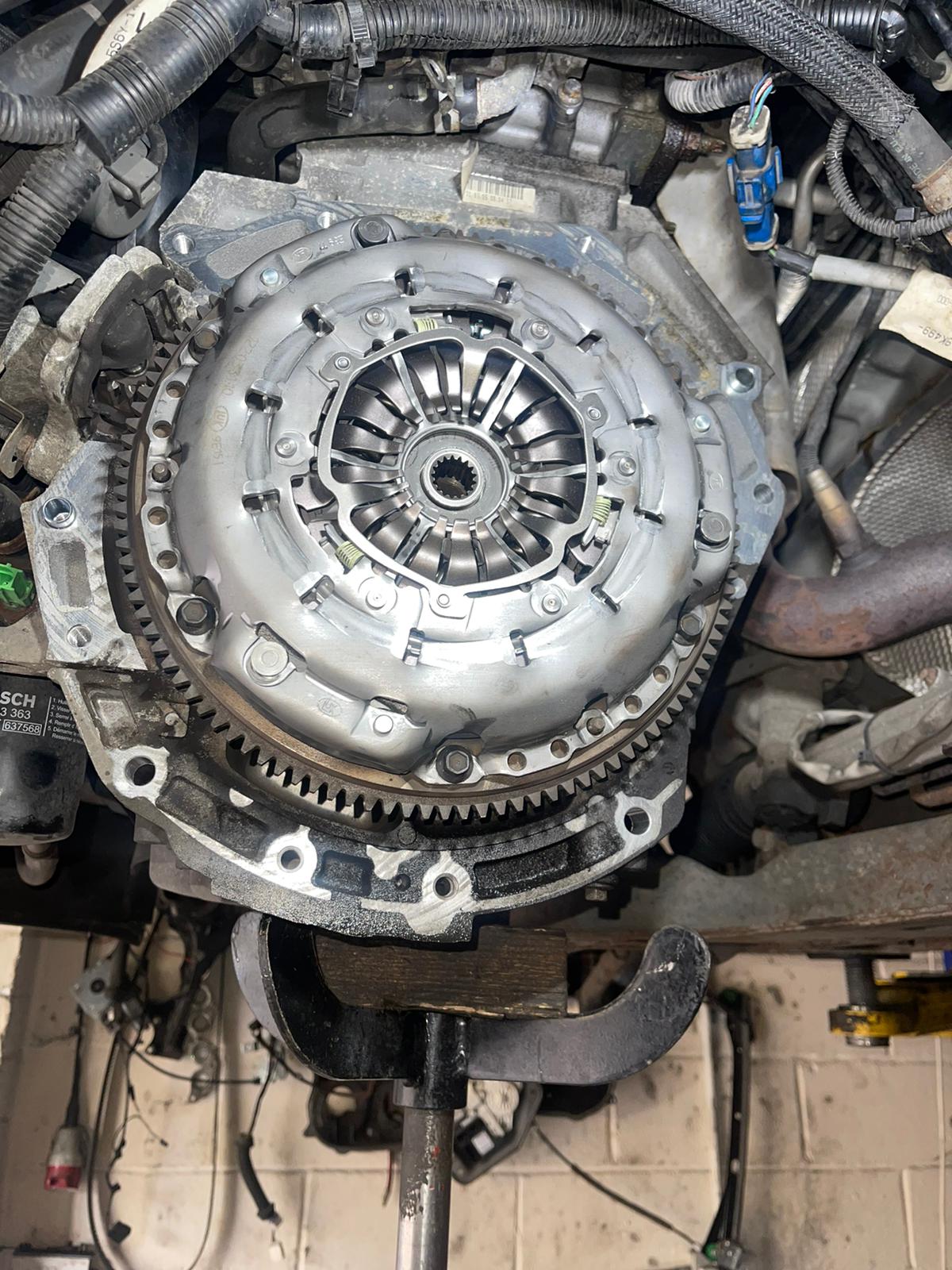 new clutch fitted and replaced in Ford Focus