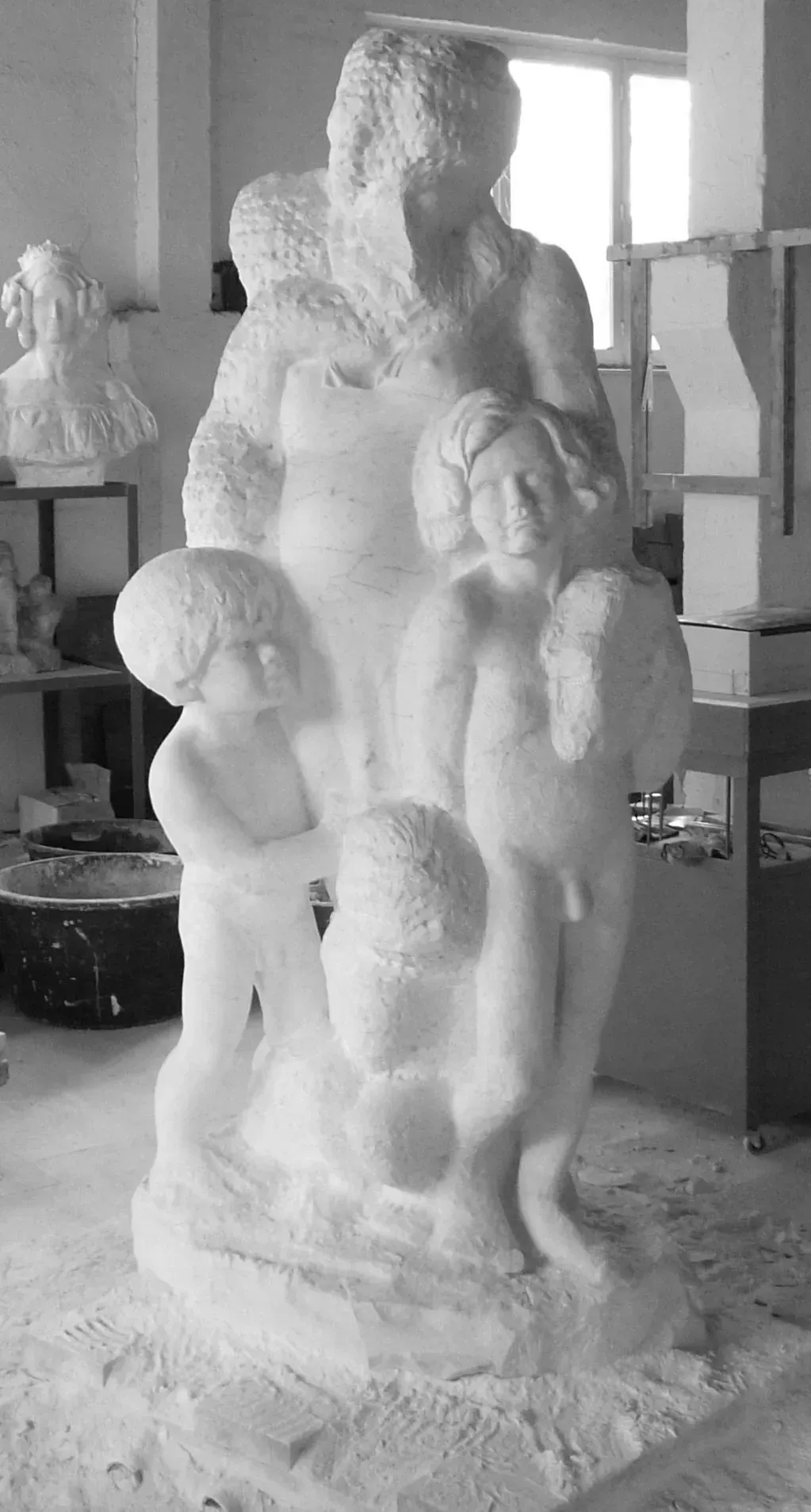 Bart Heijlen - White marble mama - Sculpture