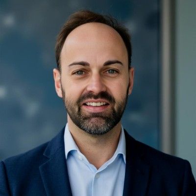 Dominik Frixeder - SmartGlassGroup COO