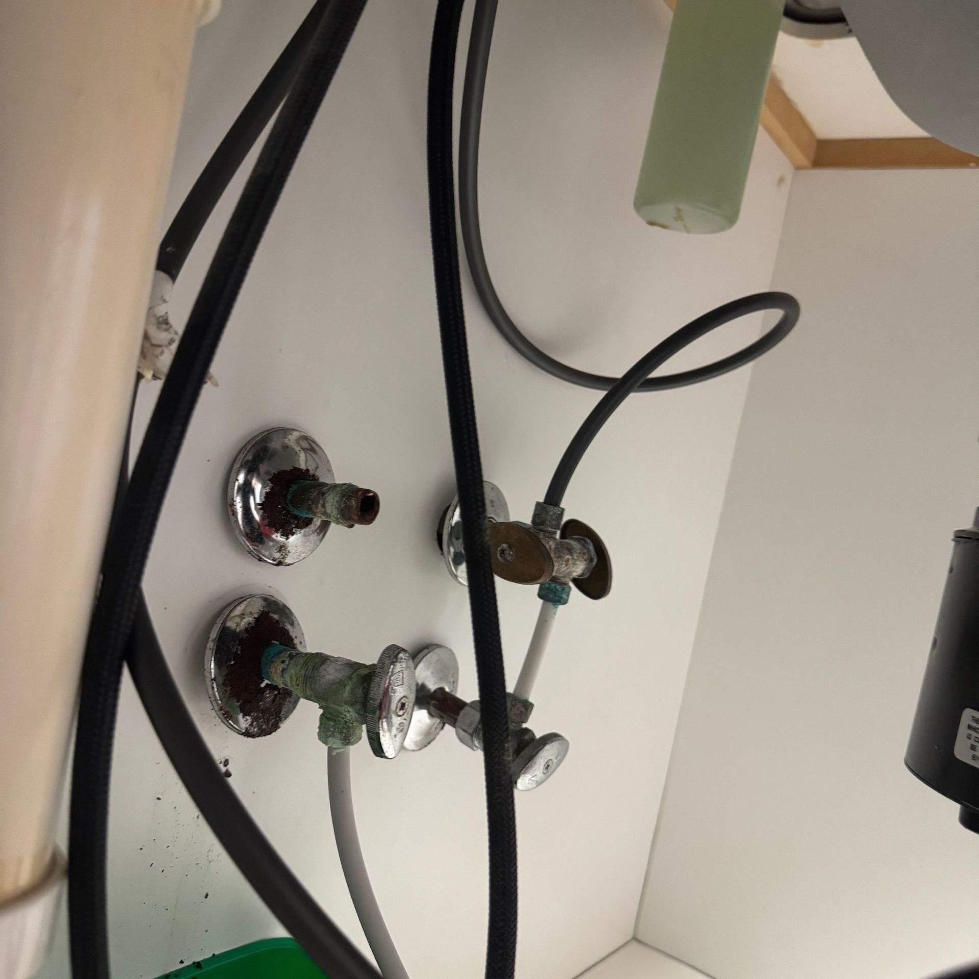Tarpon Plumbing & Drains - A room with a box that says ' electrical ' on it