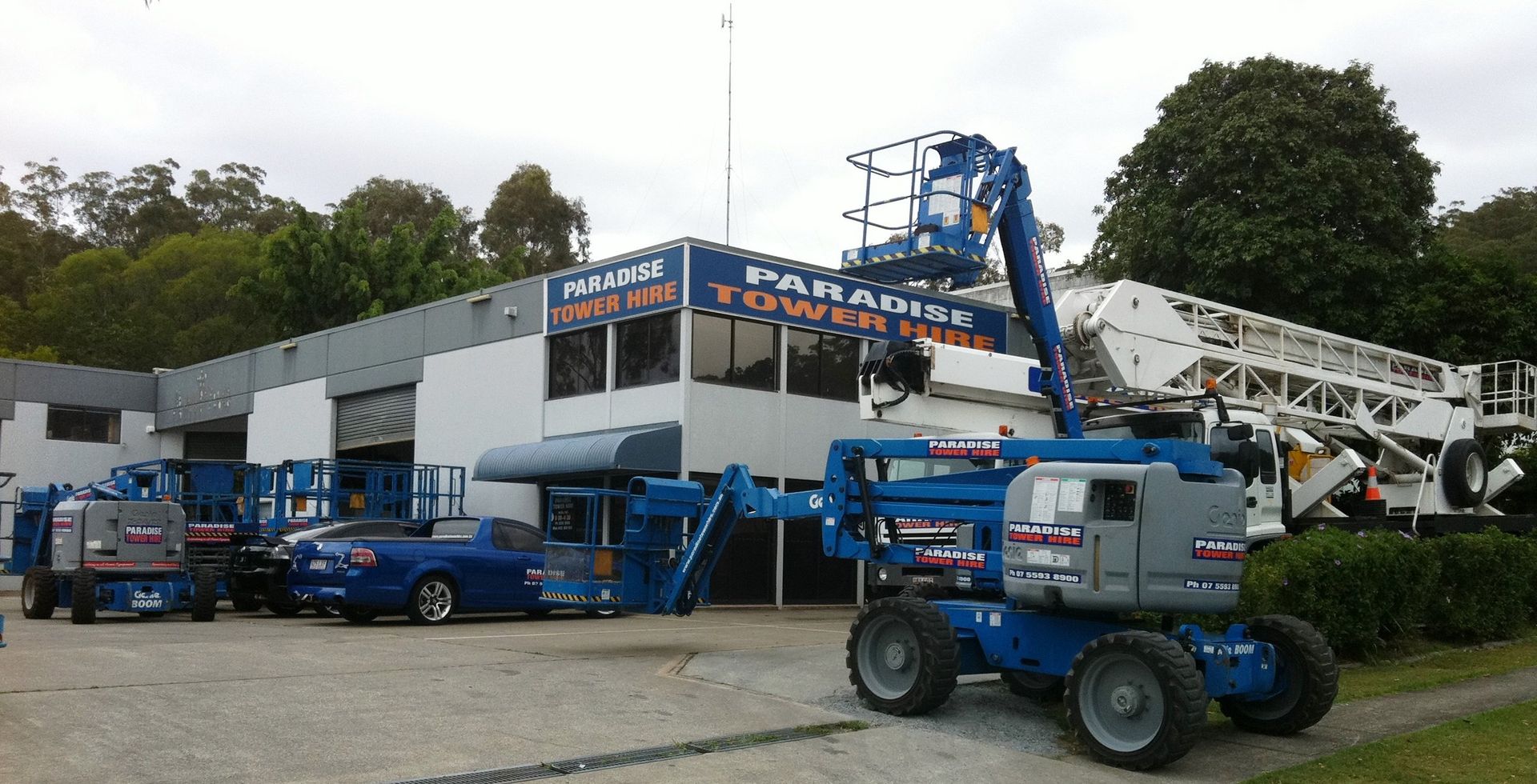 Leading EWP for hire with the best cherry picker booms and scissor lift on the Gold Coast