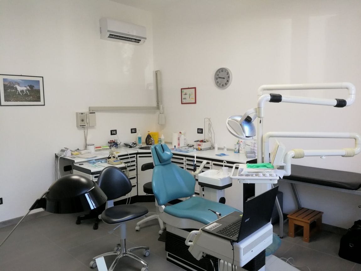 apparecchi per trattamenti dentistici