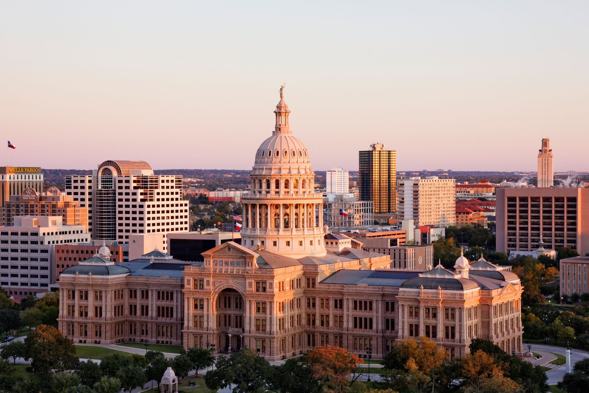 An aerial view of the texas state capitol building