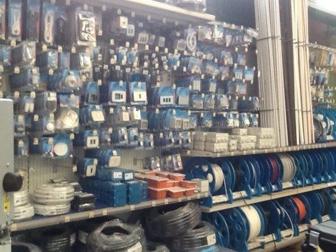 materiali per elettricità