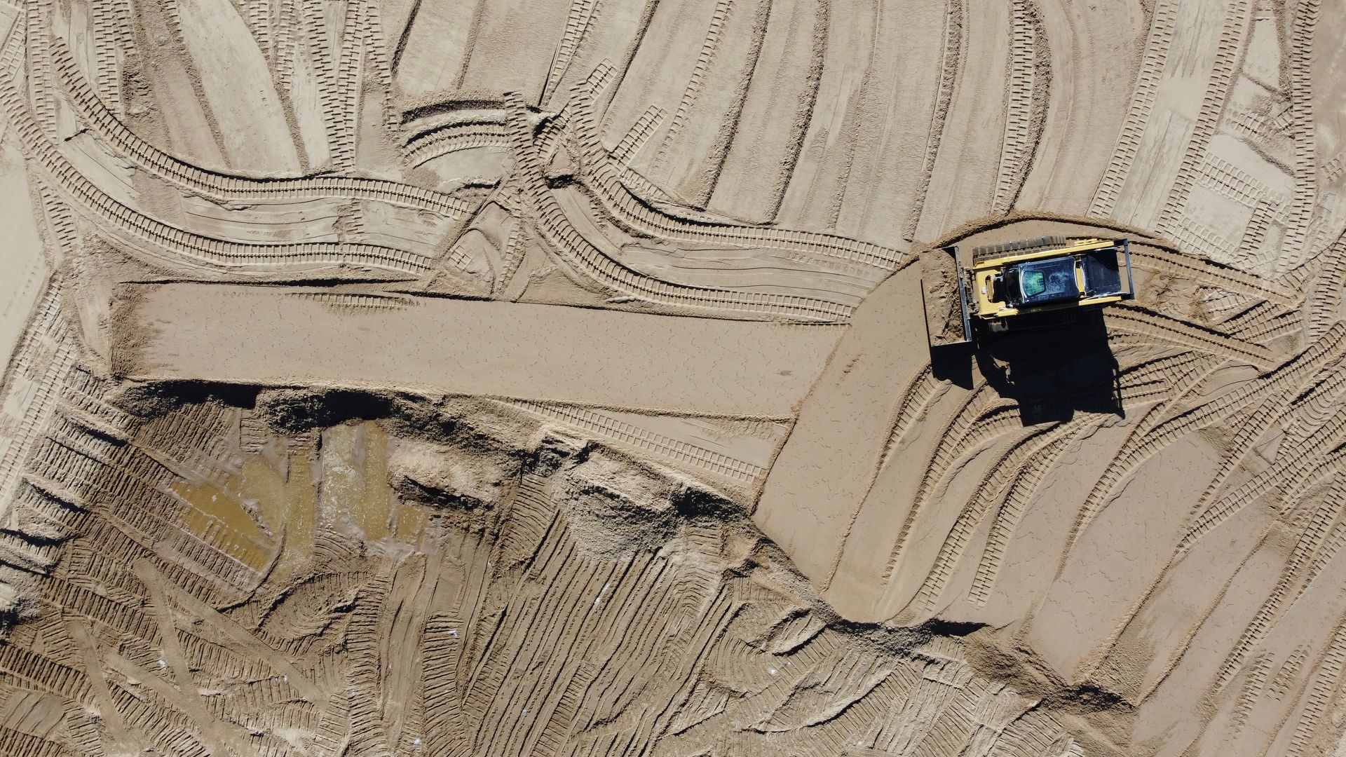 Hardy Holding Group Lays a Solid Foundation for Your Construction Needs in the Midwest.