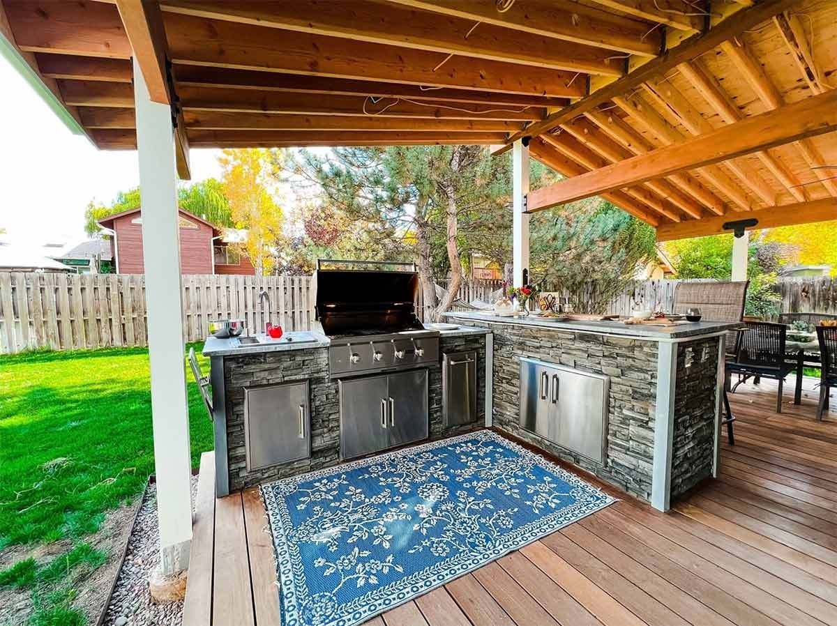 outdoor kitchen contractors near me