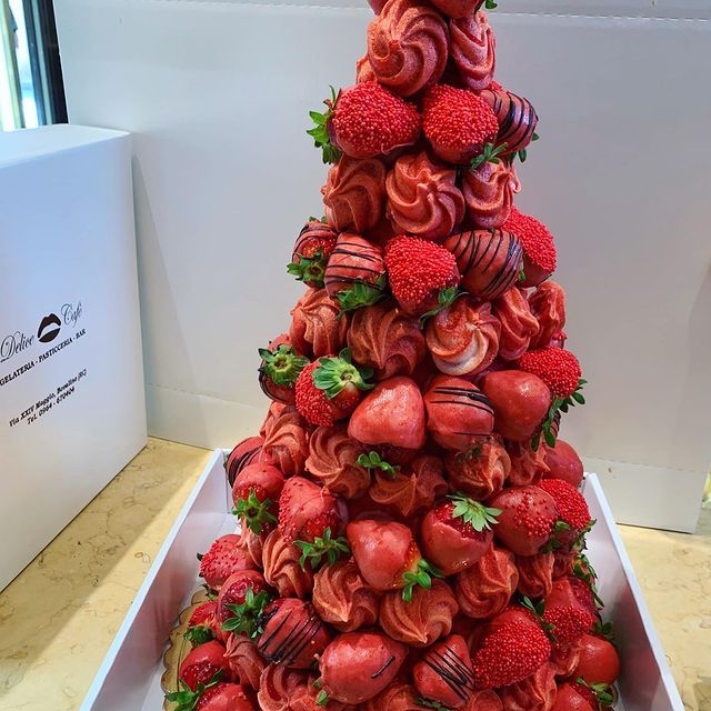 torta cioccolato e fragole