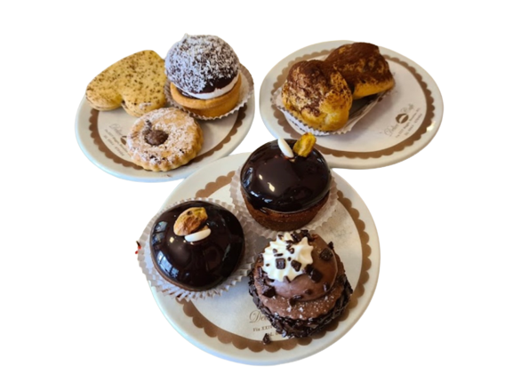 pasticcini al piatto