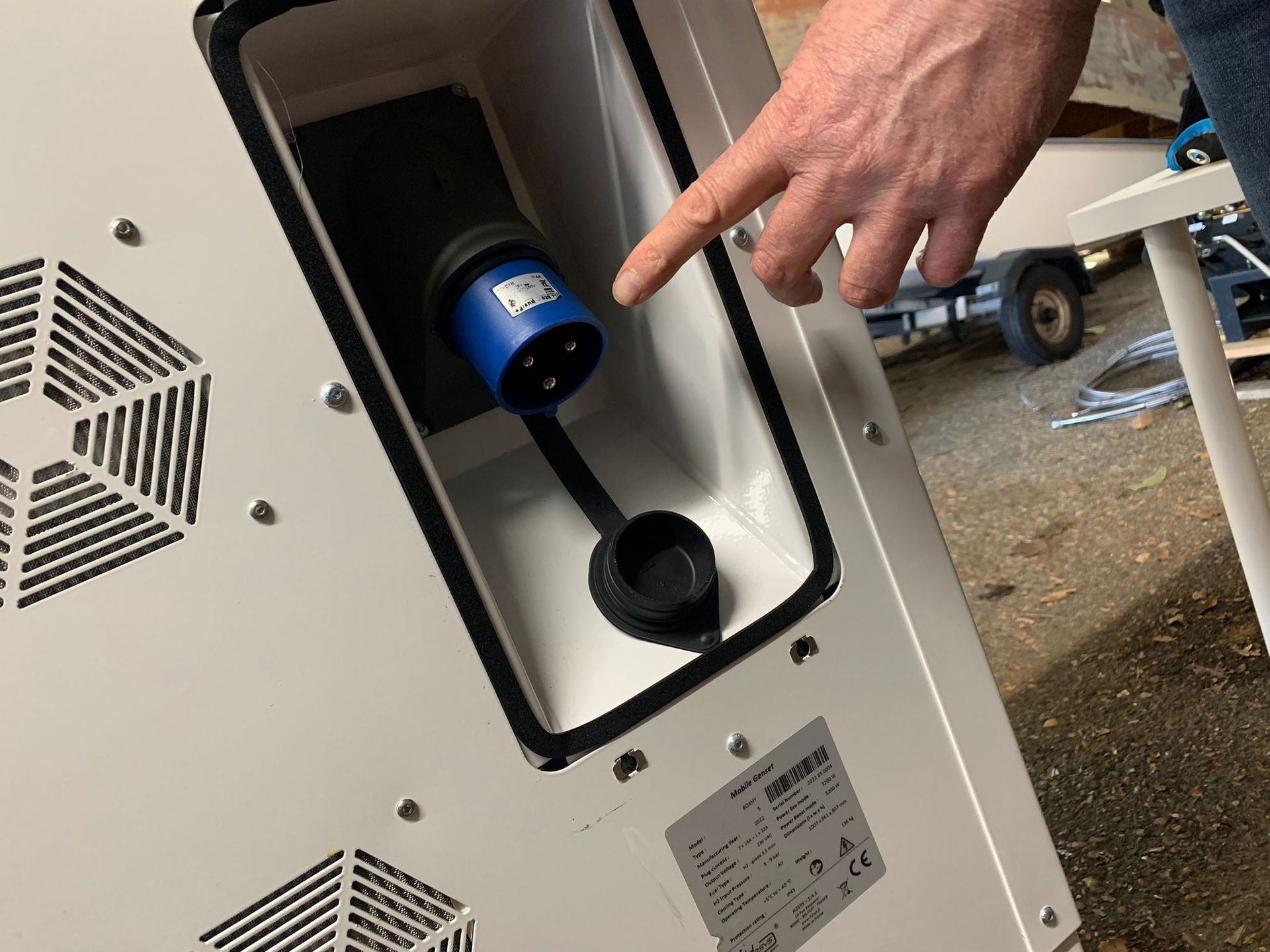 Battery Mains Charge Connection