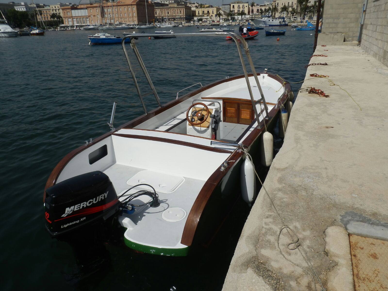 New boat with outboard motor 40/60 hp