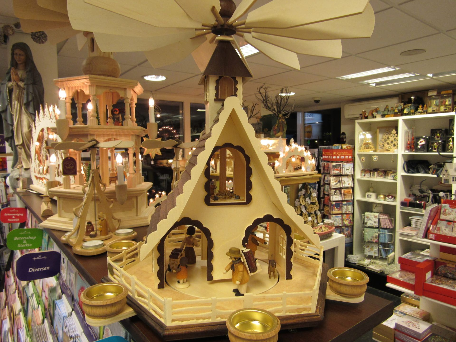 Huis-Pyramide 'Waldleute' natur