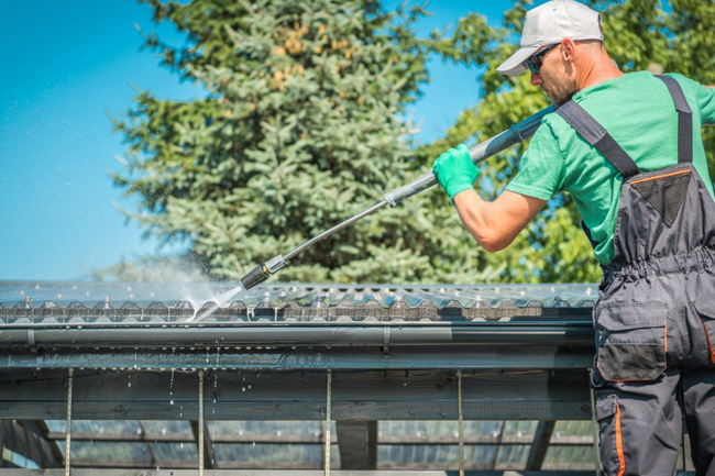 gutter cleaning omaha ne