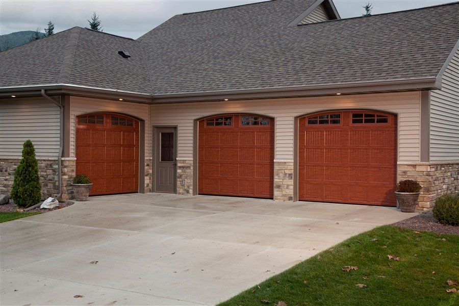 Model 60 in Mahogany with 6 Pane Double Arch Windows