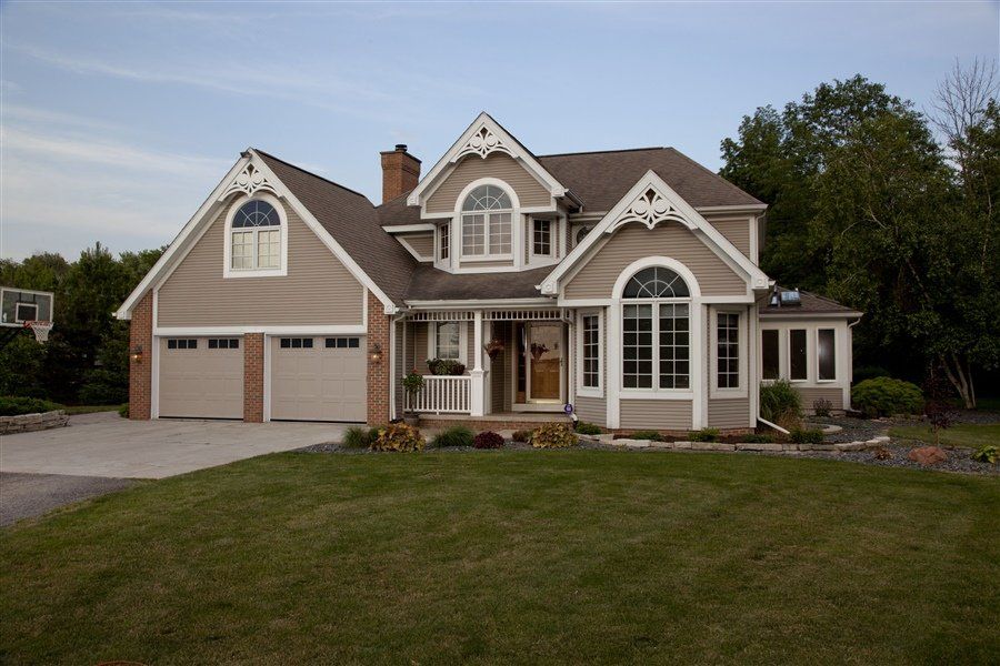 Model 61 in Sandstone with 3 Pane Windows