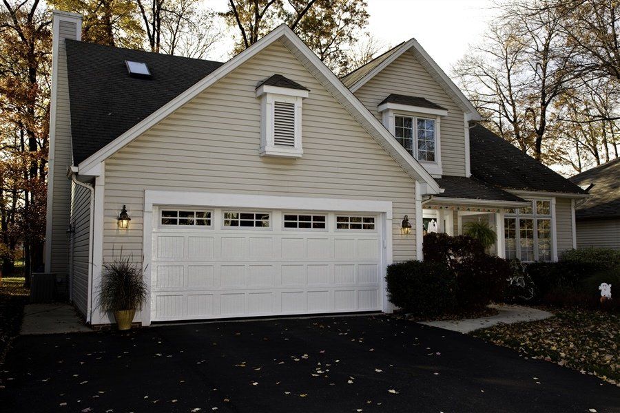 Model 60 in White in 6 Pane Windows