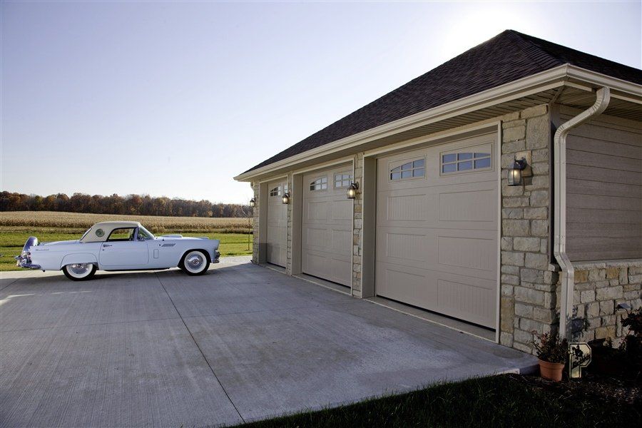 Model 64 in Sandstone with 6 Pane Double Arch Windows