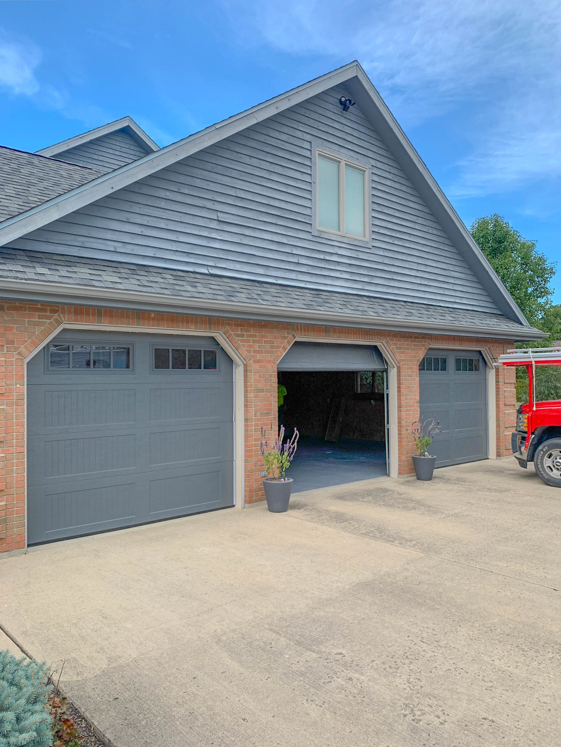 Model 64 in Charcoal with 4 Pane Windows