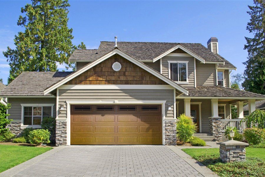 Model 70 in Ash with Prairie Windows