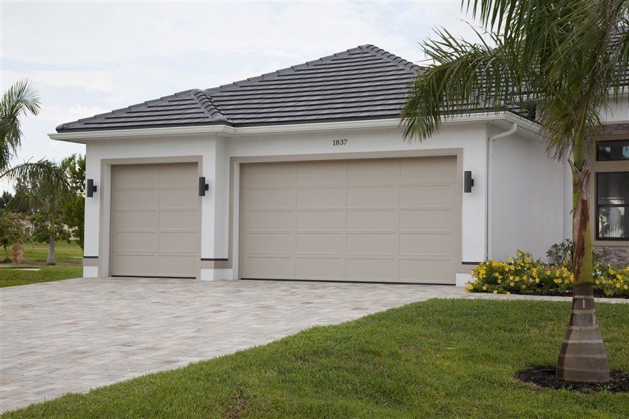 Model 73 in Sandstone