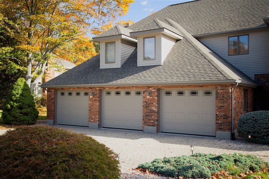 Model 80 in Sandstone with Clear Prairie Windows