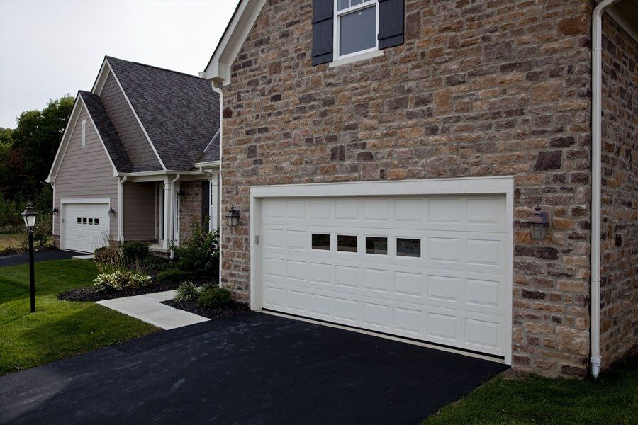 Model 80 in White with Clear Plain Windows