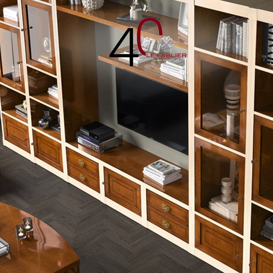 parete attrezzata in legno