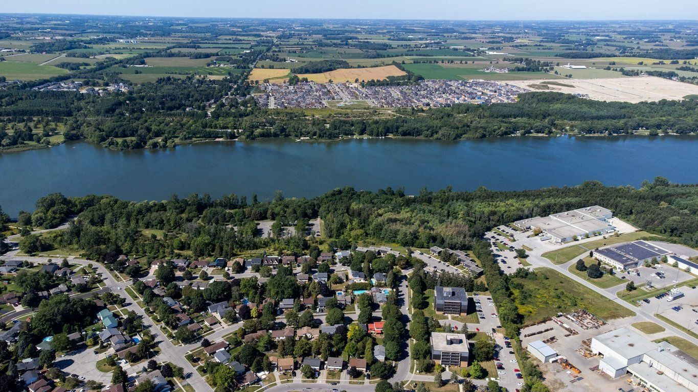 432462 Leinster Street Quality Woodstock Apartment Rentals