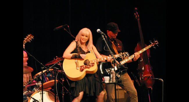 Emmylou Harris Official Website