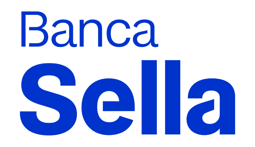 Logo di Banca Sella con testo blu su sfondo bianco.