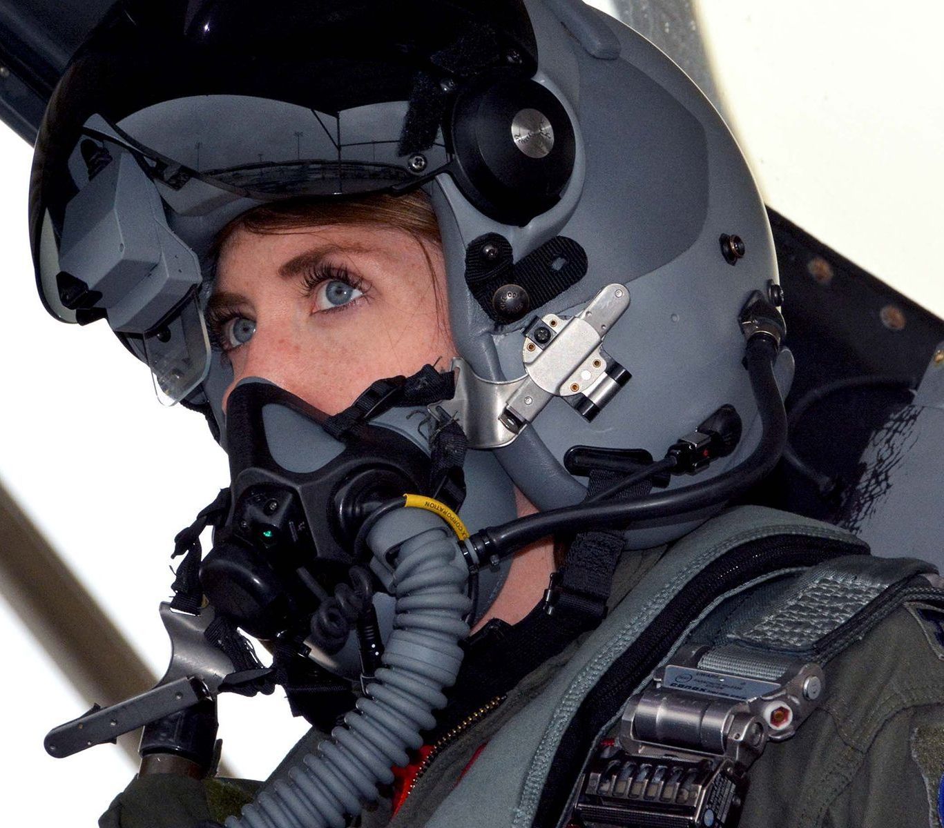 Michelle Curran of the USAF Thunderbirds in her F-16 fighter jet.
