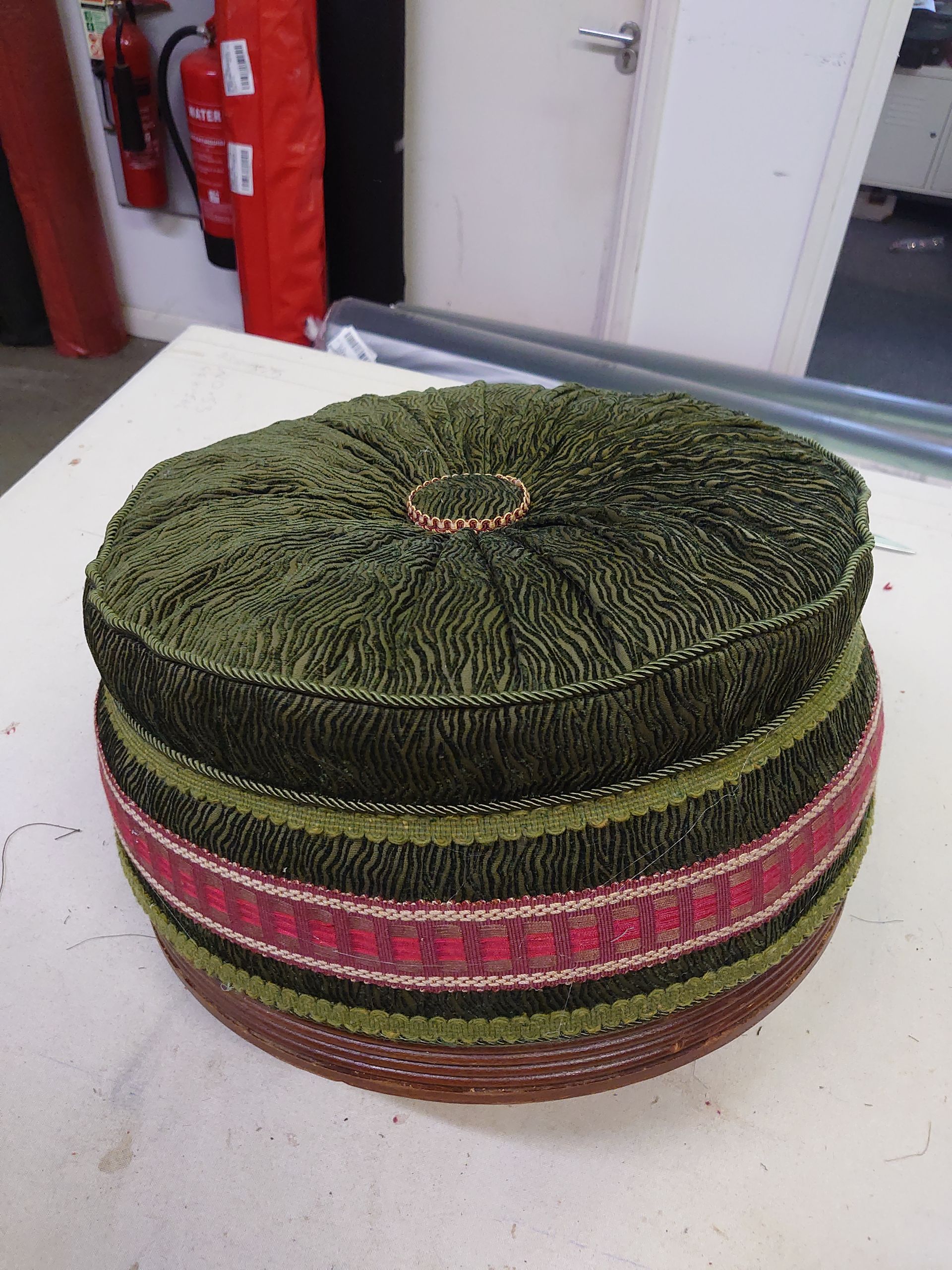 A stool. © Warner Bros.