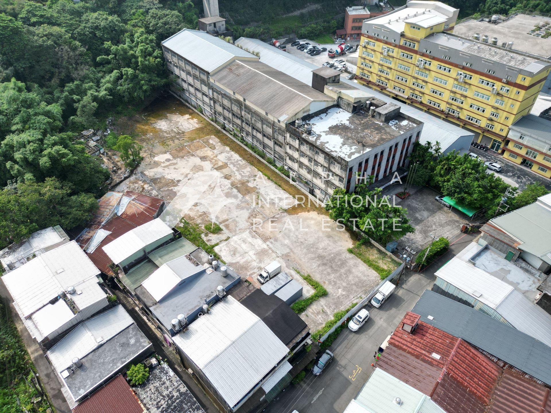 新北市汐止區汐萬路一段