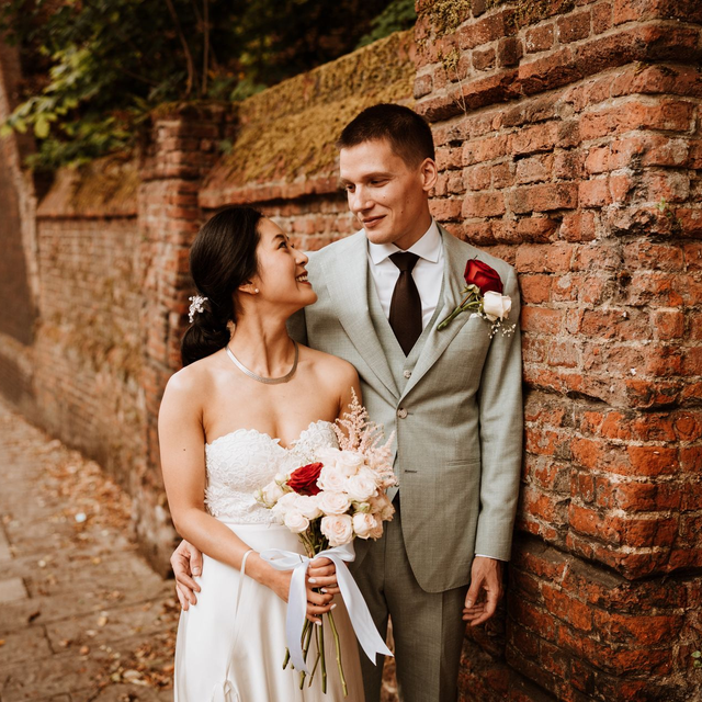 Sunday Wedding in Kent. Historic, countryside, perfect roast
