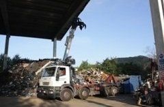 Rifiuti di metallo in deposito