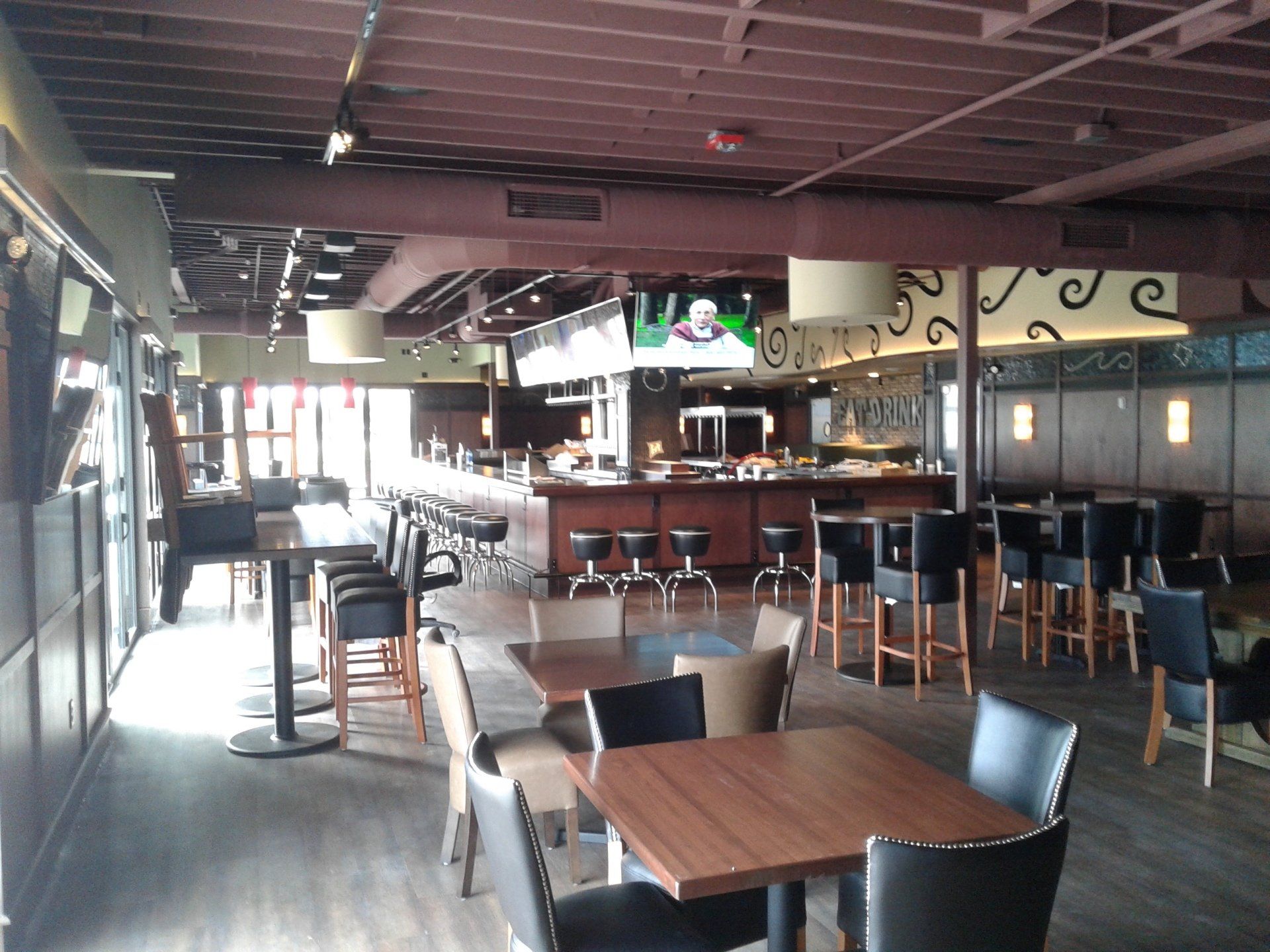 Bar Interior — Sioux City, IA — L&L Builders Co.