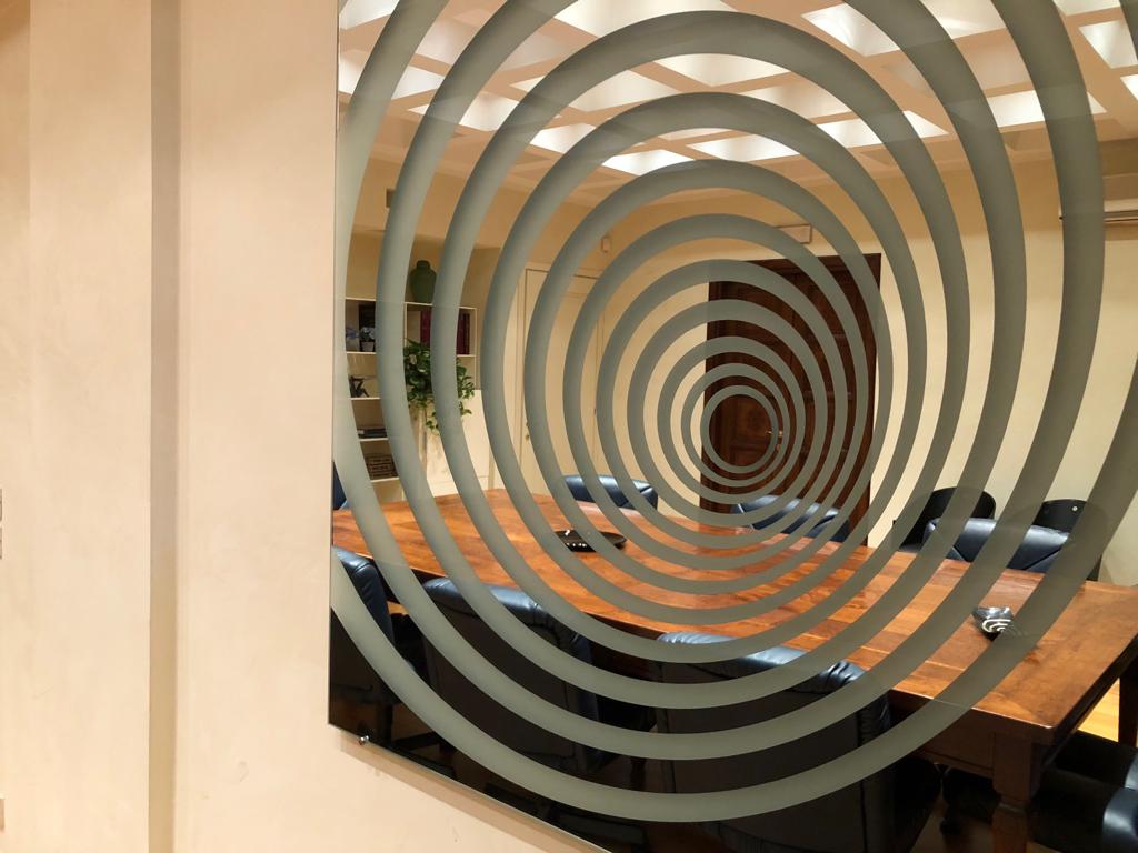 specchio in studio notarile