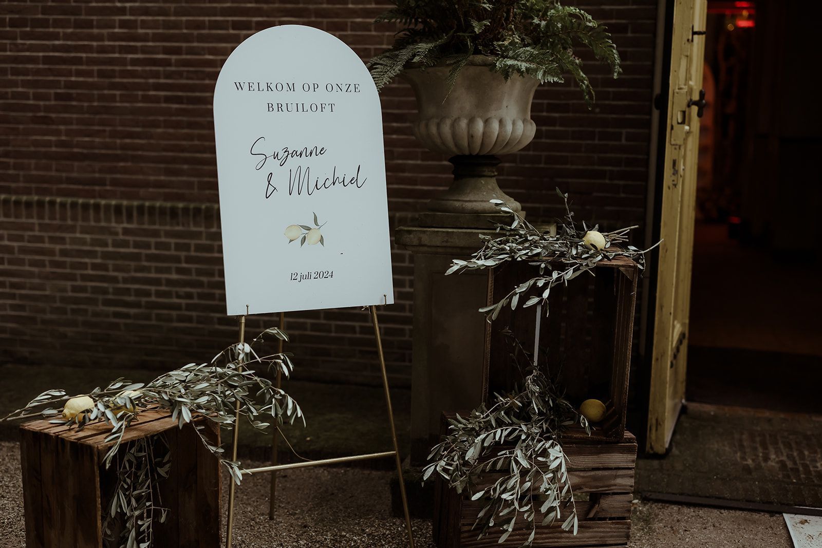 fruitkisten huren, houten kisten, bruiloftstyling, bruiloftdecoratie,trouwdecoratie zuid-holland,