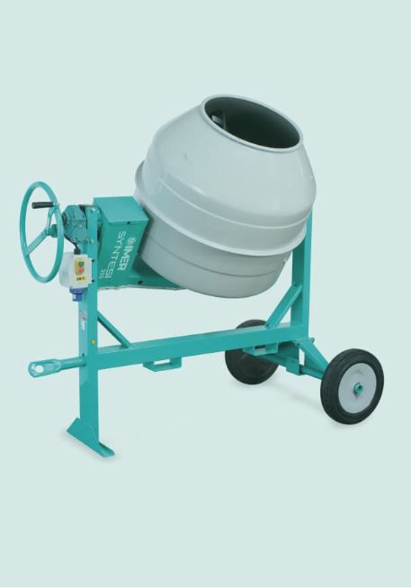 Una betoniera con ruote su sfondo bianco