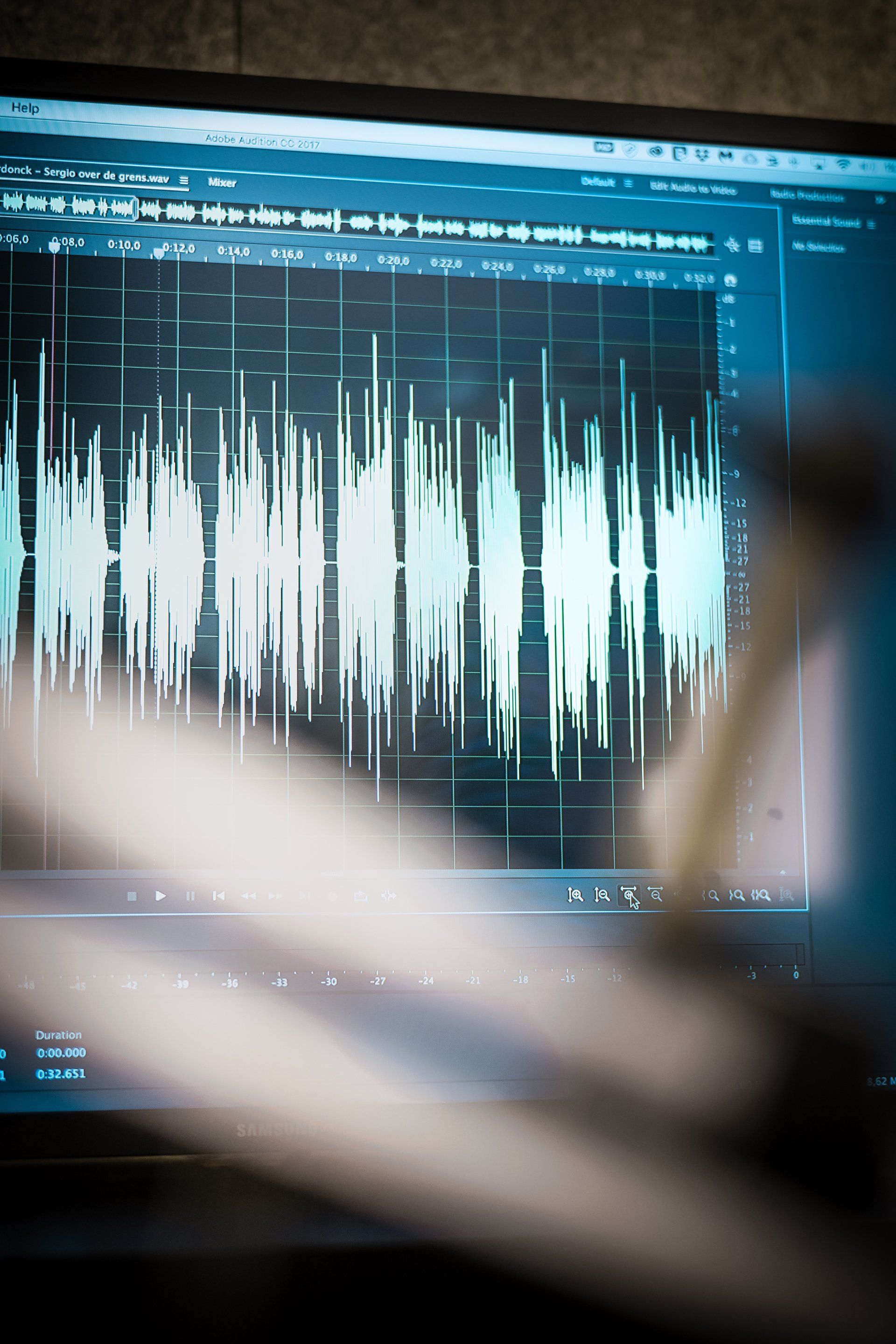 Flemish voice over recording