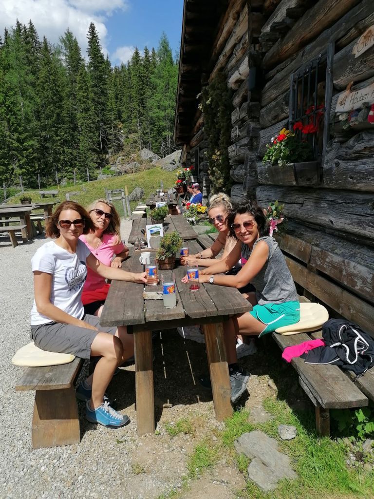 Gastgarten auf der Almhütte