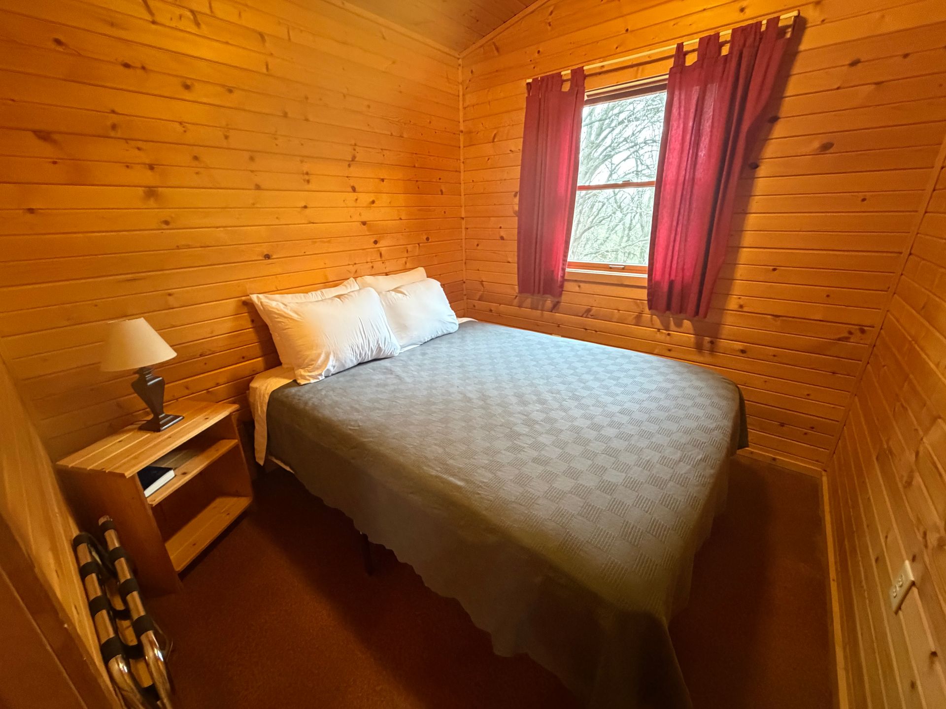 Inspiration Hills  Small Cabin Bedroom