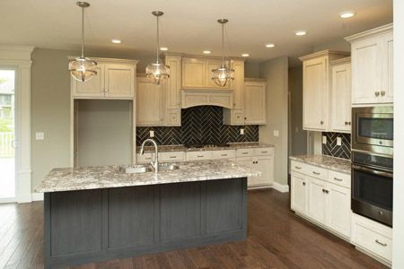 Design the Modern Kitchen of Your Dreams in Mid-Missouri With Watts Construction!