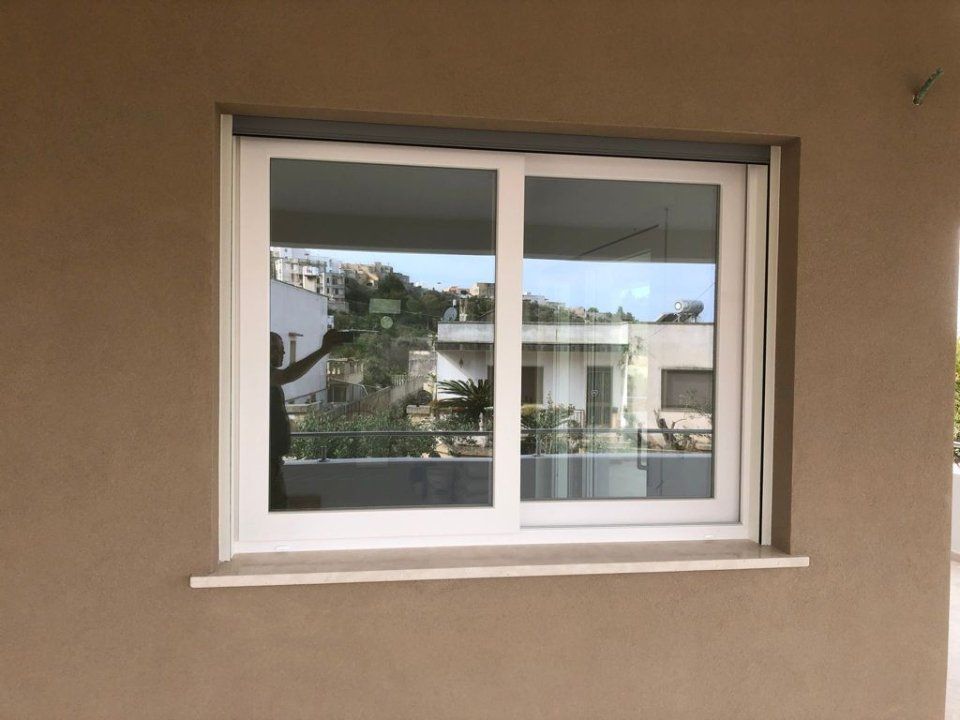Infissi in legno bianco