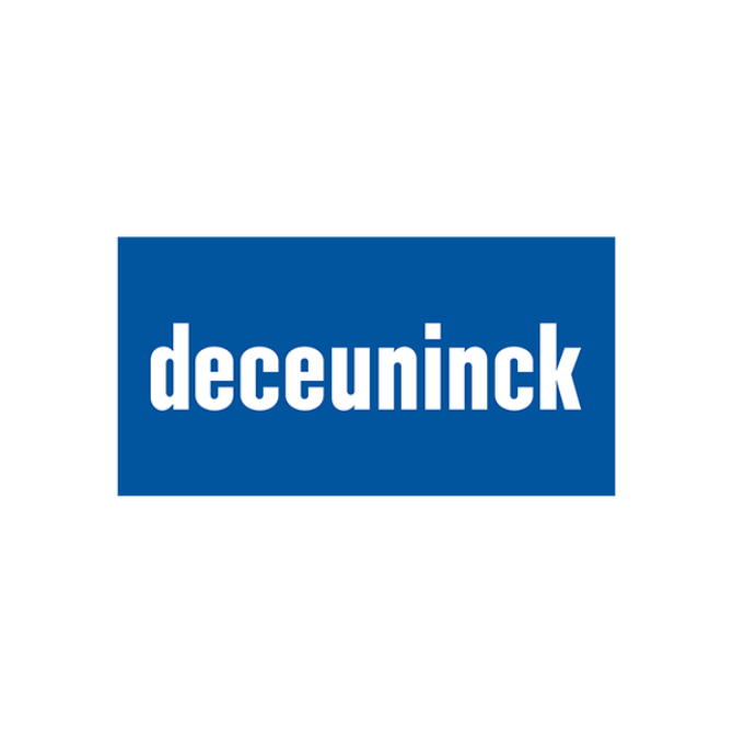 Logo Deceuninck: testo bianco su un rettangolo blu.