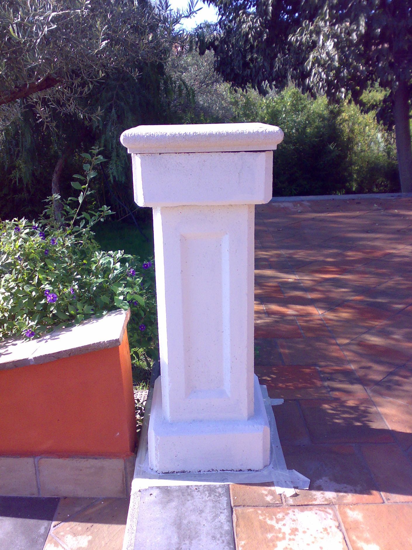 colonna in pietra